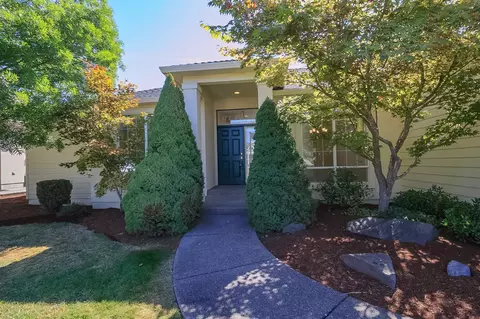 177 Keystone Way, Eagle Point, OR 97524 photo 1