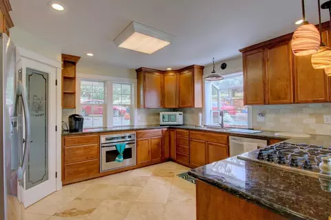 1450 Craiglea Dr, Eagle Point, OR 97524 photo 4