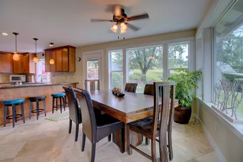 1450 Craiglea Dr, Eagle Point, OR 97524 photo 5