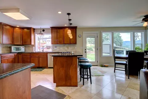 1450 Craiglea Dr, Eagle Point, OR 97524 photo 6