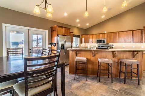 614 Barton Rd, Eagle Point, OR 97524 photo 10