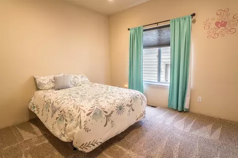 614 Barton Rd, Eagle Point, OR 97524 photo 19