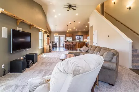 614 Barton Rd, Eagle Point, OR 97524 photo 9