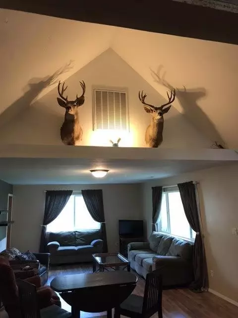8465 E Antelope Rd, Eagle Point, OR 97524 photo 5