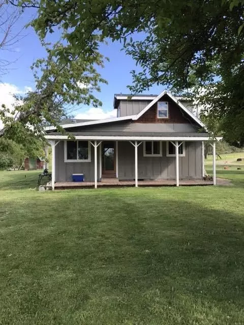 8465 E Antelope Rd, Eagle Point, OR 97524 photo 2
