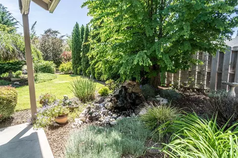 115 Walnut Pl, Phoenix, OR 97535 photo 27