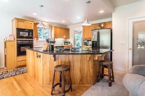 115 Walnut Pl, Phoenix, OR 97535 photo 16