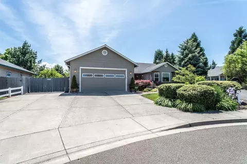 115 Walnut Pl, Phoenix, OR 97535 photo 4
