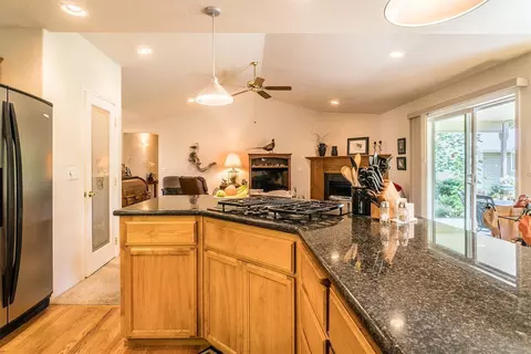 115 Walnut Pl, Phoenix, OR 97535 photo 14