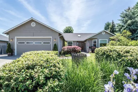 115 Walnut Pl, Phoenix, OR 97535 photo 5