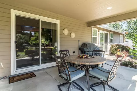 115 Walnut Pl, Phoenix, OR 97535 photo 29