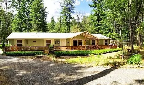 632 Marcy Loop Rd, Grants Pass, OR 97527 photo 1