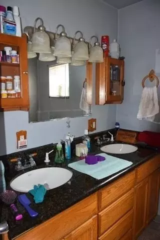 246 Gilbert Ave, Glendale, OR 97442 photo 5