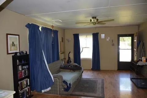 246 Gilbert Ave, Glendale, OR 97442 photo 2