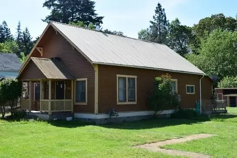 246 Gilbert Ave, Glendale, OR 97442 photo 1