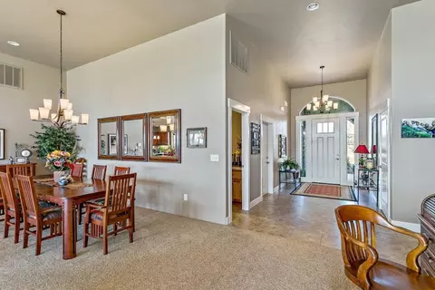 20 Pebble Creek Dr, Eagle Point, OR 97524 photo 4
