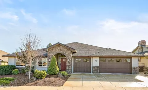 20 Pebble Creek Dr, Eagle Point, OR 97524 photo 1