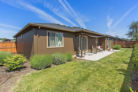 64 Dianne Way, Eagle Point, OR 97524 photo 23