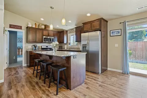 64 Dianne Way, Eagle Point, OR 97524 photo 5