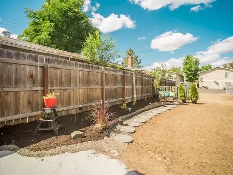 827 Maple St, Central Point, OR 97502 photo 16