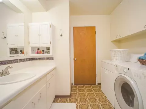 827 Maple St, Central Point, OR 97502 photo 14