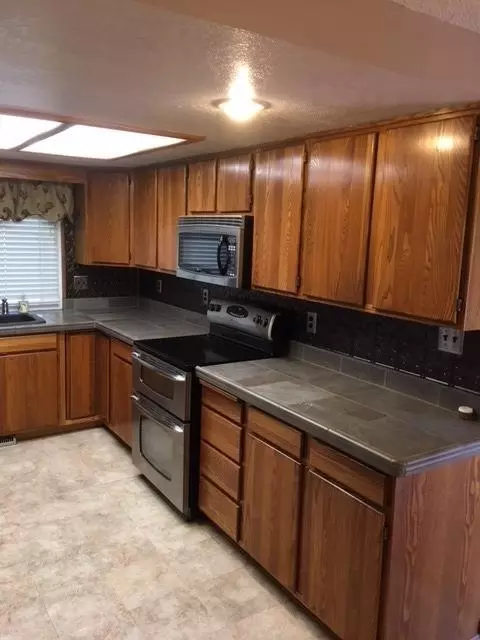 344 Shadow Lawn Dr, Eagle Point, OR 97524 photo 12