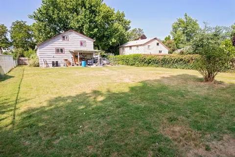 910 Rose St, Phoenix, OR 97535 photo 8