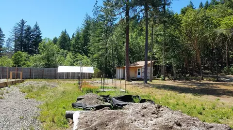 6837 W Side Rd, Cave Junction, OR 97523 photo 17