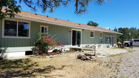 6837 W Side Rd, Cave Junction, OR 97523 photo 2