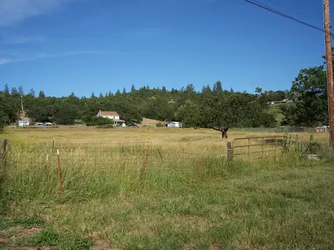 171 Dessery Dr, Eagle Point, OR 97524 photo 4
