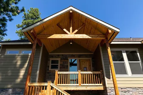 1070 Timber Ridge Loop, Klamath Falls, OR 97601 photo 4