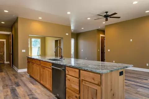 1070 Timber Ridge Loop, Klamath Falls, OR 97601 photo 11