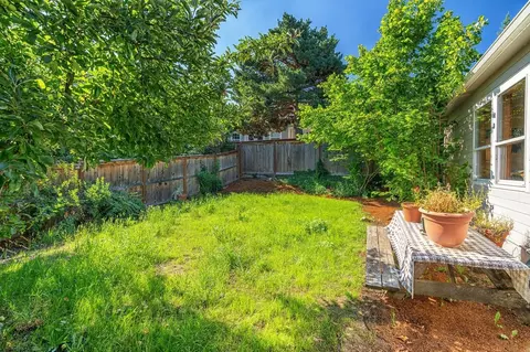 492 Scenic Dr, Ashland, OR 97520 photo 23