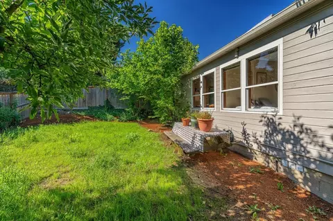 492 Scenic Dr, Ashland, OR 97520 photo 24