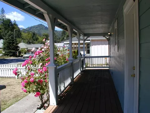 372 Sether Ave, Glendale, OR 97442 photo 5