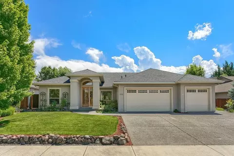 222 Bellerive, Eagle Point, OR 97524 photo 1