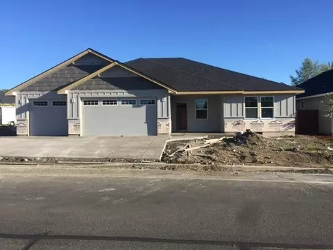 996 Arrowhead Trl, Eagle Point, OR 97524 photo 1