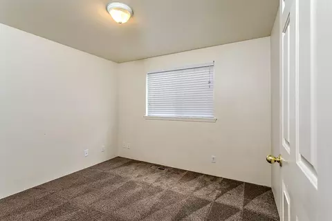 593 N Heights Dr, Eagle Point, OR 97524 photo 19