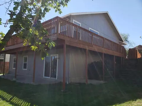 593 N Heights Dr, Eagle Point, OR 97524 photo 3