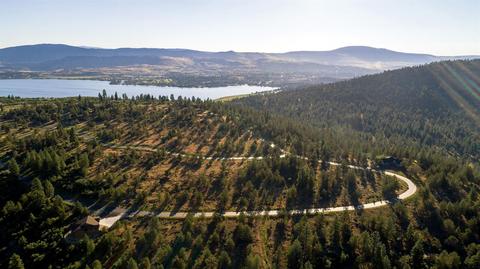 986 Beattys Butte Dr, Klamath Falls, OR 97601