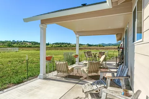 2428 Ball Rd, Eagle Point, OR 97524 photo 12