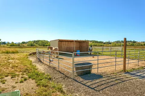 2428 Ball Rd, Eagle Point, OR 97524 photo 10