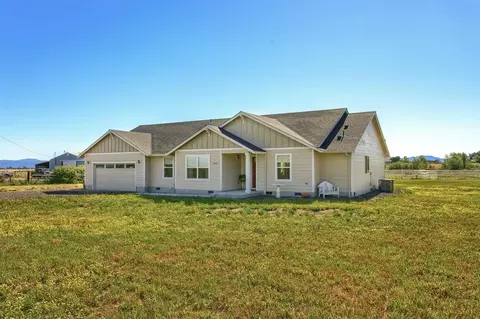 2428 Ball Rd, Eagle Point, OR 97524 photo 3