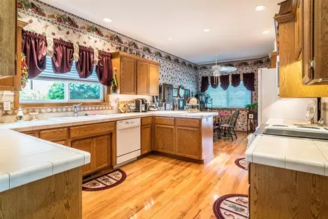 153 Keystone Way, Eagle Point, OR 97524 photo 3