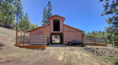 6588 Monte Vista Ct, Eagle Point, OR 97524 photo 2