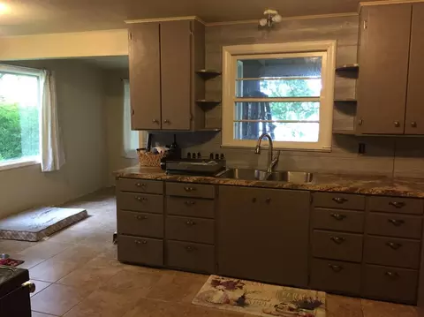 598 Barton Rd, Eagle Point, OR 97524 photo 12
