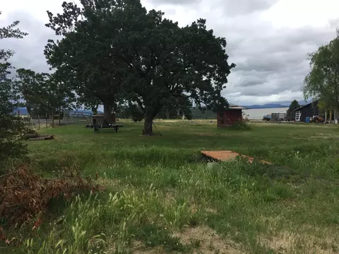 598 Barton Rd, Eagle Point, OR 97524 photo 7
