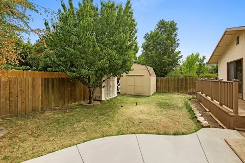 113 S Buchanan Ave, Eagle Point, OR 97524 photo 25