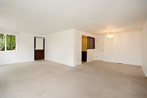 113 S Buchanan Ave, Eagle Point, OR 97524 photo 5