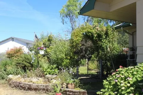 173 Pike St, Glide, OR 97443 photo 33